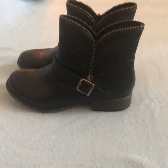 Booties - Picture 4 of 5